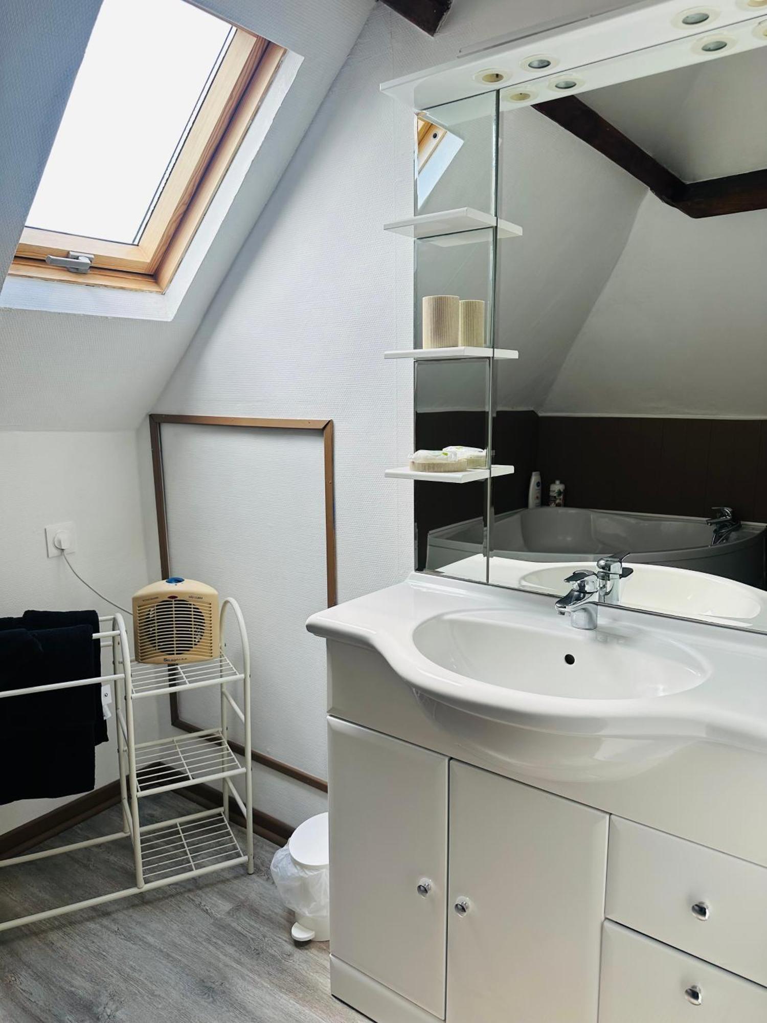 Au Cosy Bed & Breakfast Guînes Eksteriør bilde