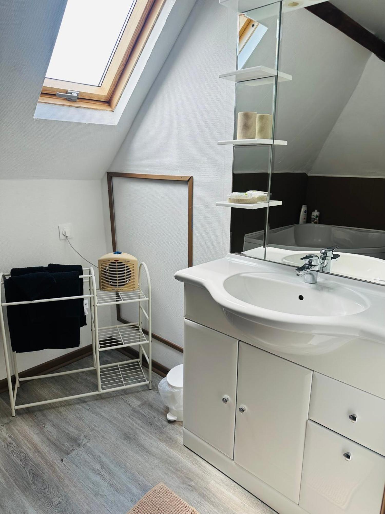 Au Cosy Bed & Breakfast Guînes Eksteriør bilde